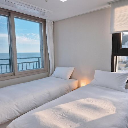 The First Ocean Songjeong Hotel Busan Buitenkant foto