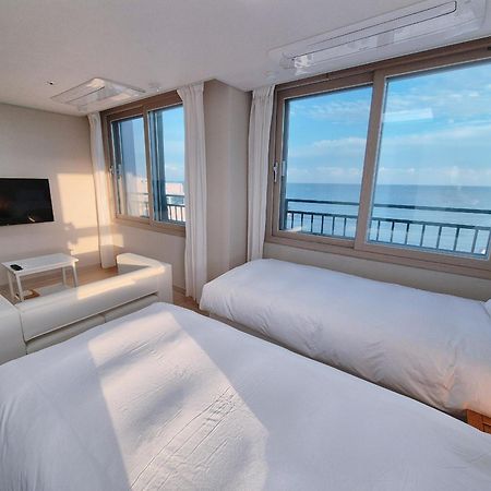 The First Ocean Songjeong Hotel Busan Buitenkant foto