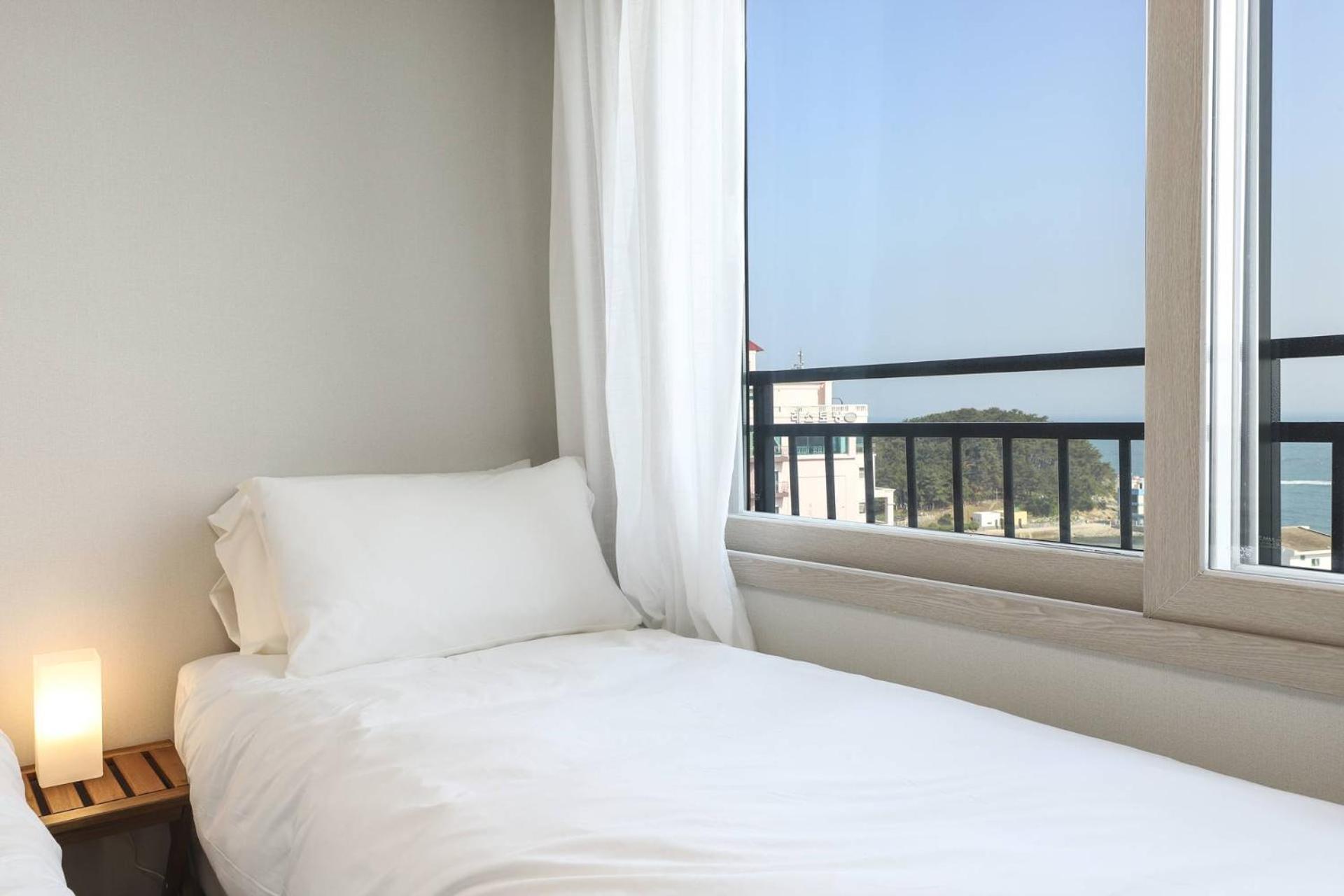 The First Ocean Songjeong Hotel Busan Buitenkant foto