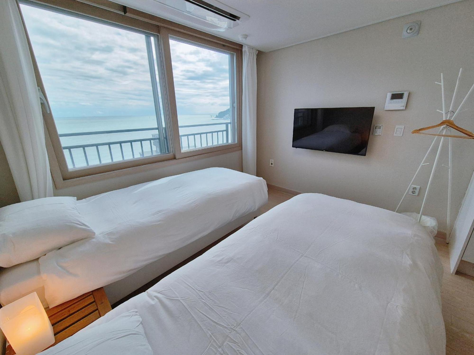 The First Ocean Songjeong Hotel Busan Buitenkant foto