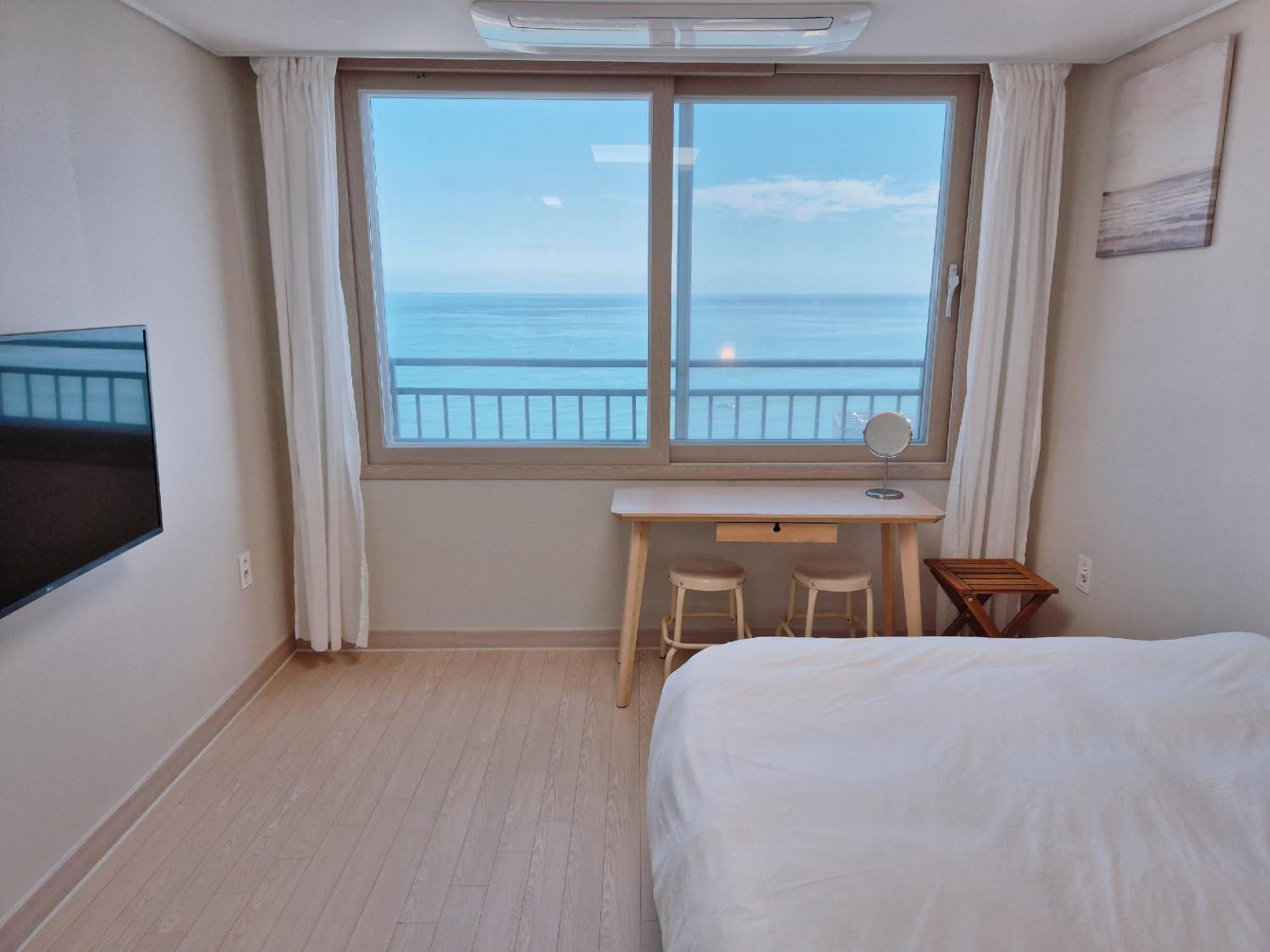 The First Ocean Songjeong Hotel Busan Buitenkant foto