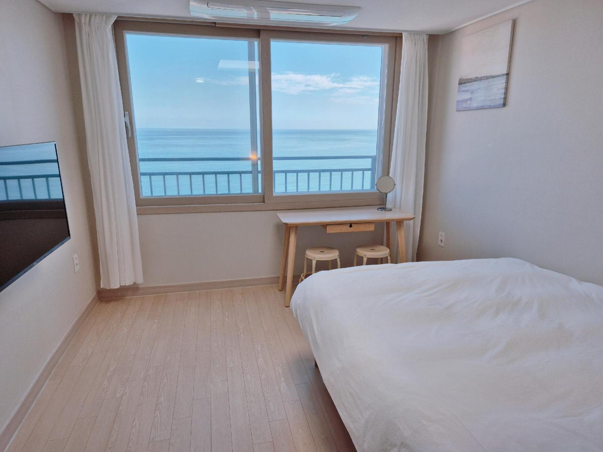 The First Ocean Songjeong Hotel Busan Buitenkant foto