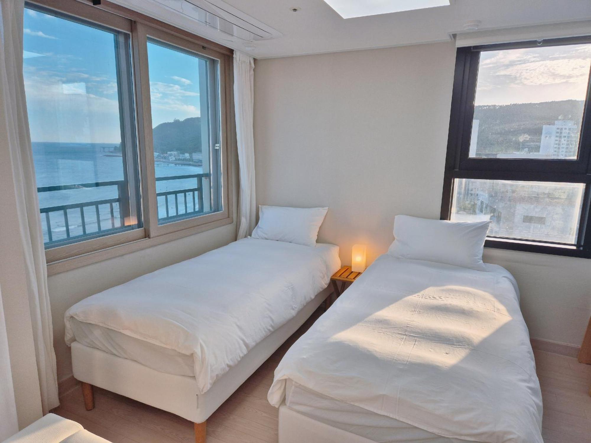 The First Ocean Songjeong Hotel Busan Buitenkant foto